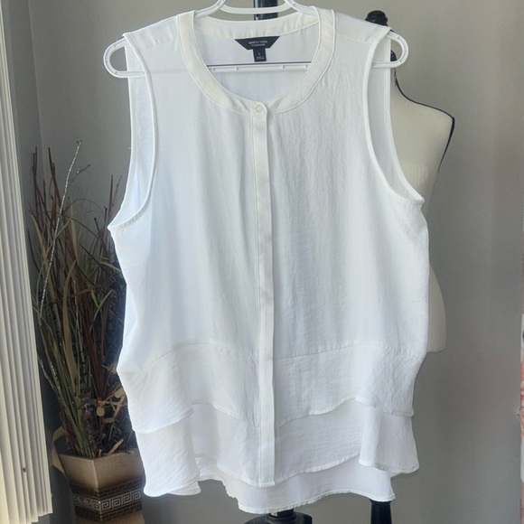 Simply Vera Vera Wang Tops - Simply Vera Vera Wang White Sleeveless Boxy Blouse